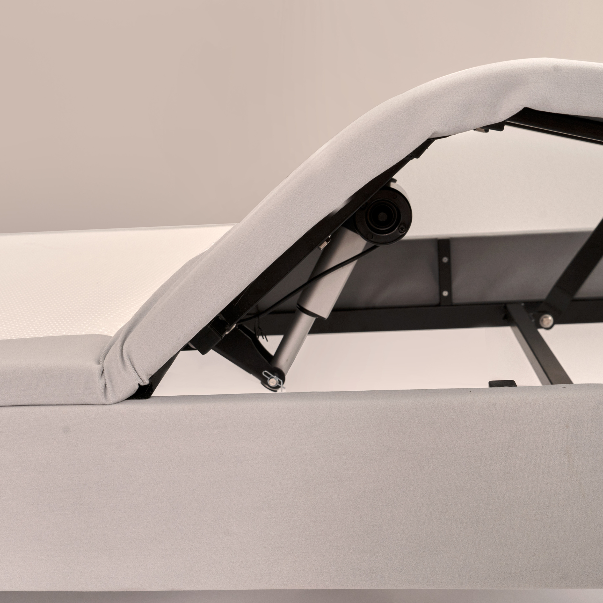 LUMI Adjustable Base